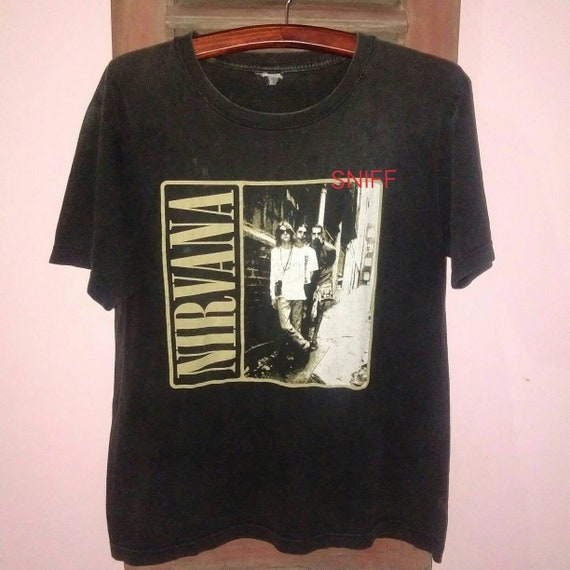 Vintage 00's Nirvana boot shirt. M