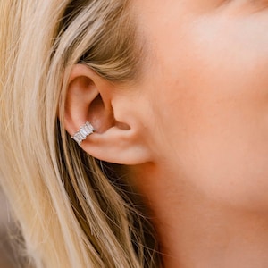 Bijou d'oreille avec diamants baguette, boucle d'oreille conque • Bijou d'oreille • Helix • Bijou d'oreille conque en oxyde de zirconium cintré réglable • Boucles d'oreilles cartilage en argent
