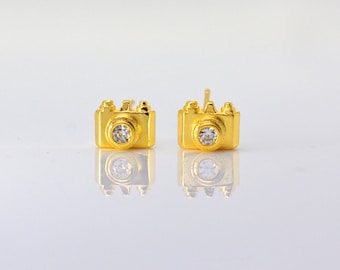 Camera Earrings, Gold Camera, Silver Camera, photographer gift, CZ Diamond Camera earrings, Gift for her, Camera Studs, Camera Jewelry