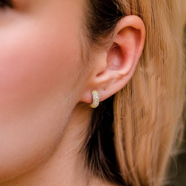 CZ Huggie Hoop Earrings, Small Hoop Earrings, Silver Hoops, Chunky Hoop Earrings, Diamond Hoop, Minimalist Earrings, 18k Gold Hoop Earrings