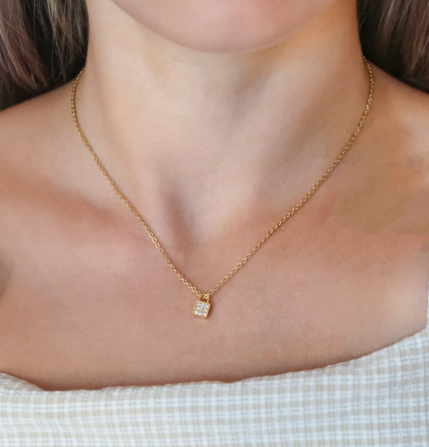 Lock necklace, gold padlock pendant, dainty gold necklace