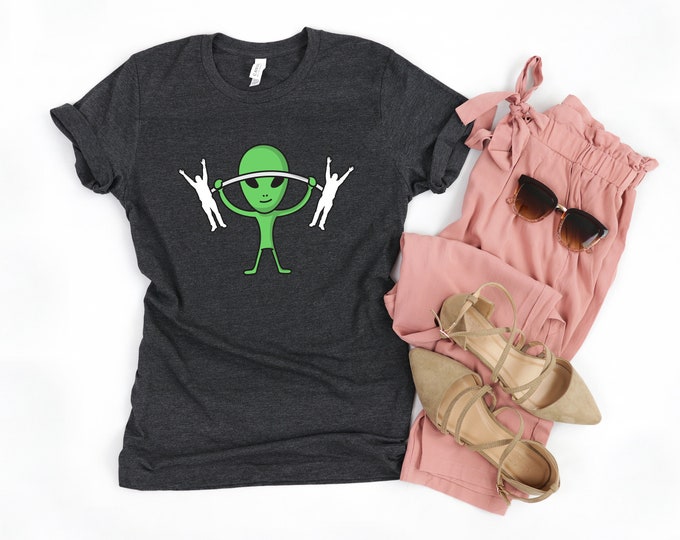 Alien Lifting Humans, Alien, Alien Shirt, T-Shirt, UFO, UFO Shirt, Aliens, Workout, Weightlifting, Funny Shirts, Funny Gifts, Graphic Tee