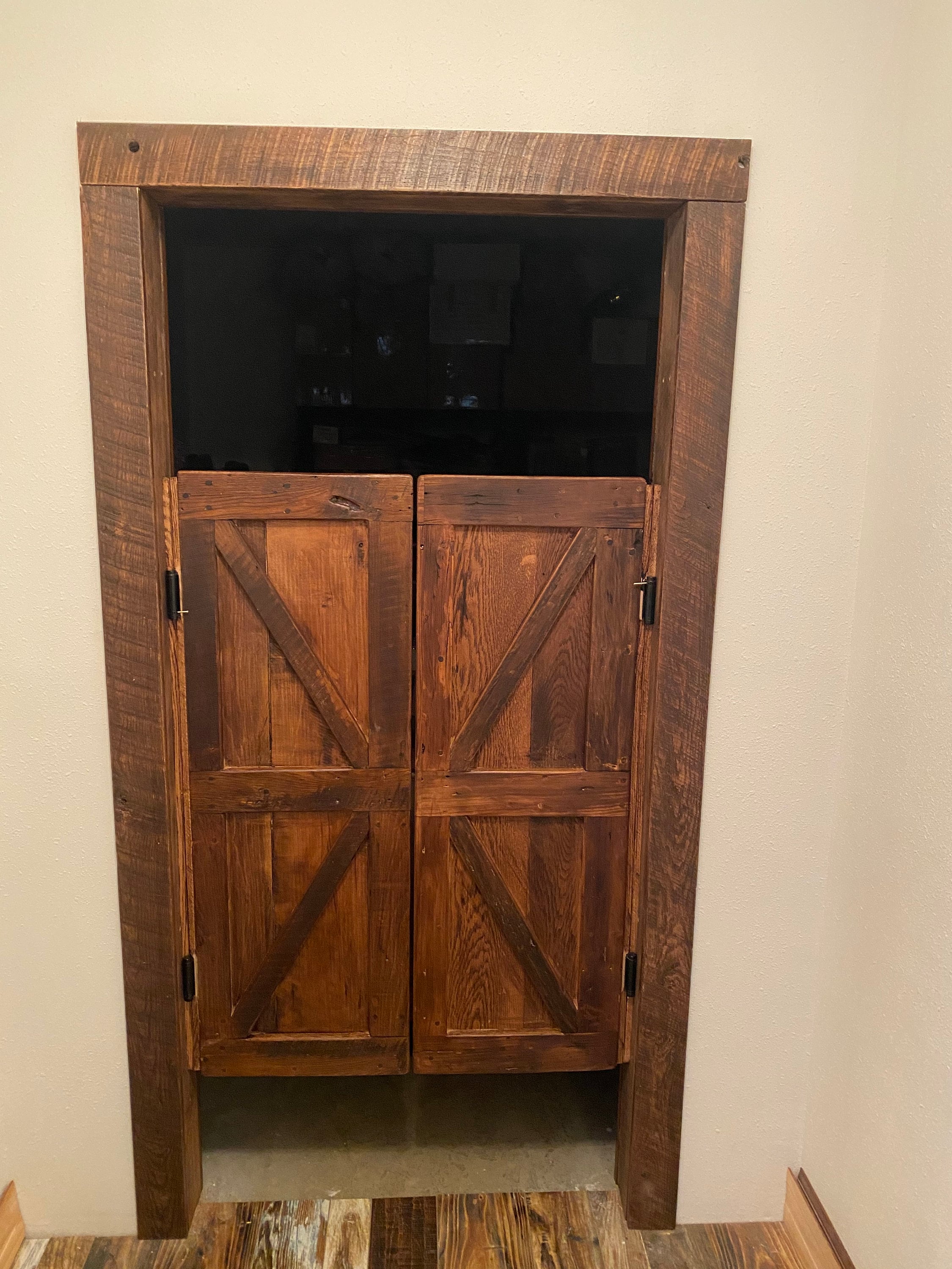rustic-farmhouse-decor-barnwood-saloon-doors-etsy