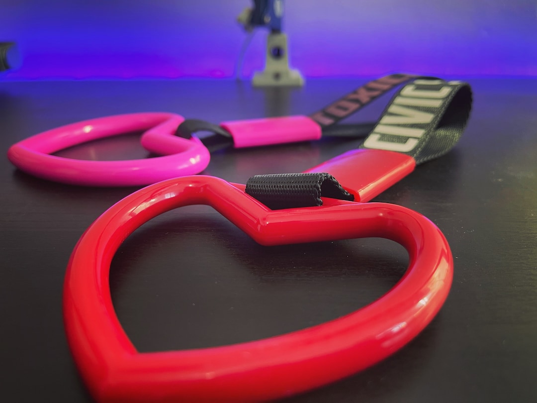 Tsurikawa Red Heart, Black Strap, Hand Strap, Car Rear Bumper Hanger