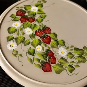 Lazy Susan, Hand Painted Lazy Susan, Turntable, Painted Turntable, Strawberry painted lazy susan, Wooden lazy susan, Resined lazy susan