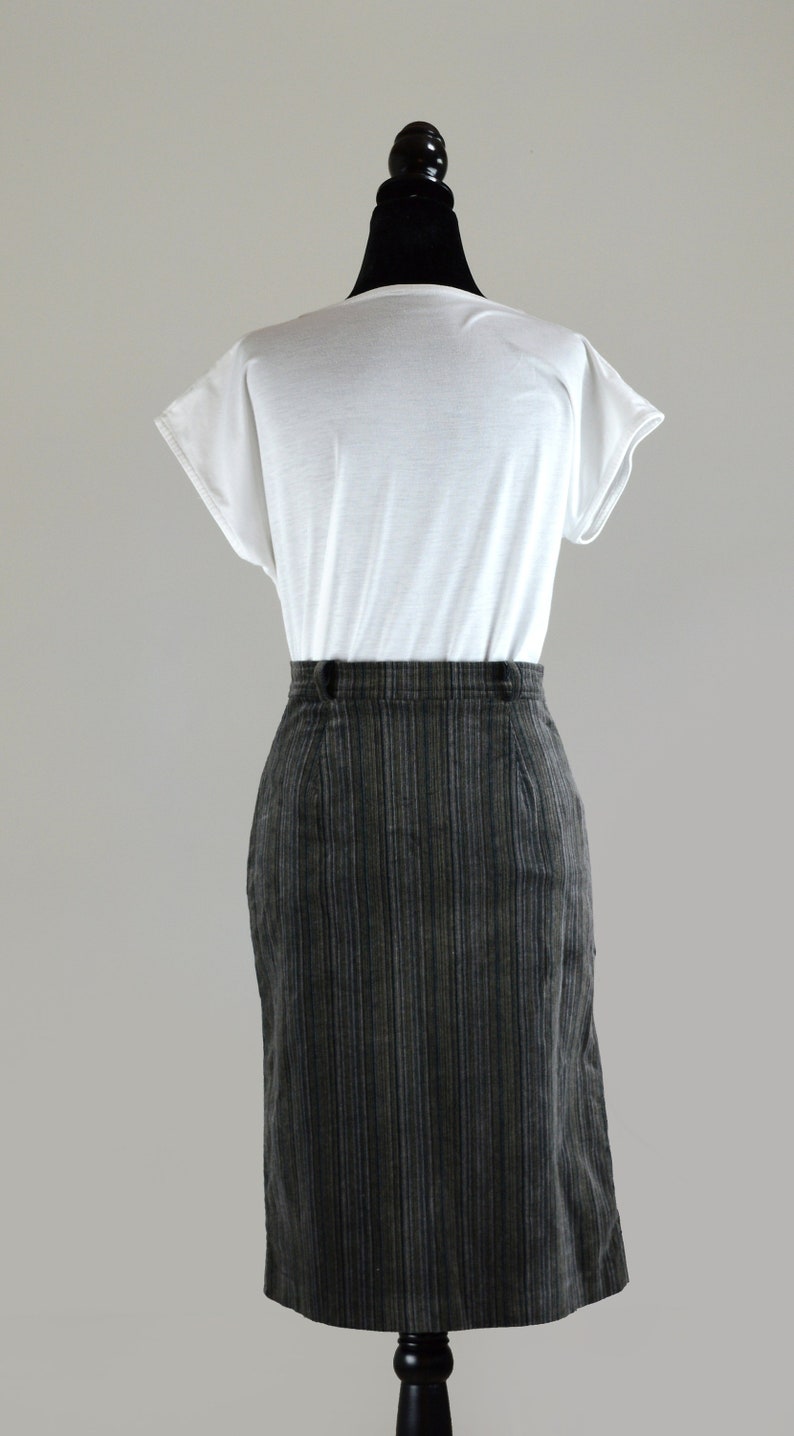 Y2K Vintage Gray Striped Velvet Skirt Size XS to Small