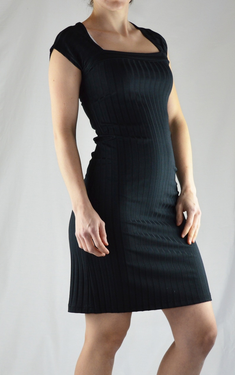 little black dress size 4