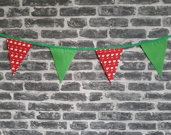 8ft HANDMADE Fabric Christmas Bunting - Single Ply - Pinked Edges - Green Red White Santa Claus Father Christmas - Green Bias Tape Gold