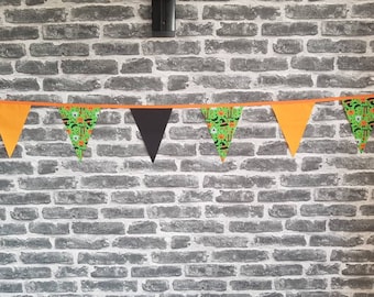 SALE 6ft HANDMADE Fabric Halloween Bunting - Single Ply - Pinked Edges - Spooky Scary Creepy Witch Bat Ghost Candy - Party Garden Home