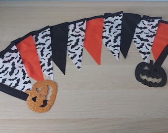 SALE 8ft HANDMADE Fabric Halloween Bunting - Single Ply - Scary Spooky Creepy Bats - Party Garden Home Decoration Black White Orange