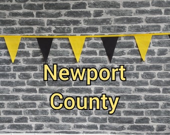 10ft Handmade Football Team Colours Fabric Bunting - Newport County - Single Ply - Pinked Edges - Black & Yellow Flags - Gold Bias