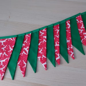 SALE 10ft HANDMADE Fabric Christmas Bunting - Tumbling Reindeer Stardust  - White, Green & Festive Red - 12 Flags