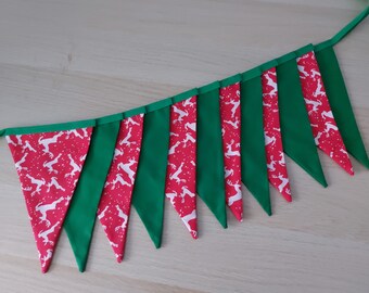 SALE 10ft HANDMADE Fabric Christmas Bunting - Tumbling Reindeer Stardust  - White, Green & Festive Red - 12 Flags