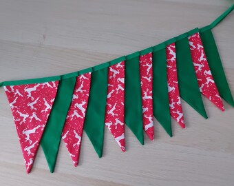 10ft HANDMADE Fabric Christmas Bunting - Tumbling Reindeer Stardust  - White, Green & Festive Red - 12 Flags