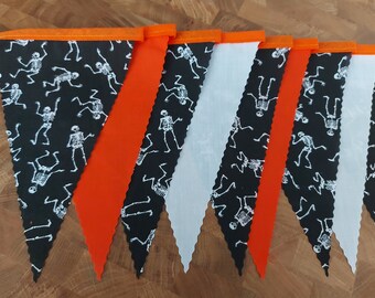 10ft HANDMADE Fabric Halloween Bunting - Single Ply -Fun Spooky Bats Skeletons Skulls - Party Garden Home Decoration Black White Orange