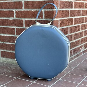 Vintage blauwe Octagon Jetliner-treinkoffer ijdelheidsbagage midcentury reistas
