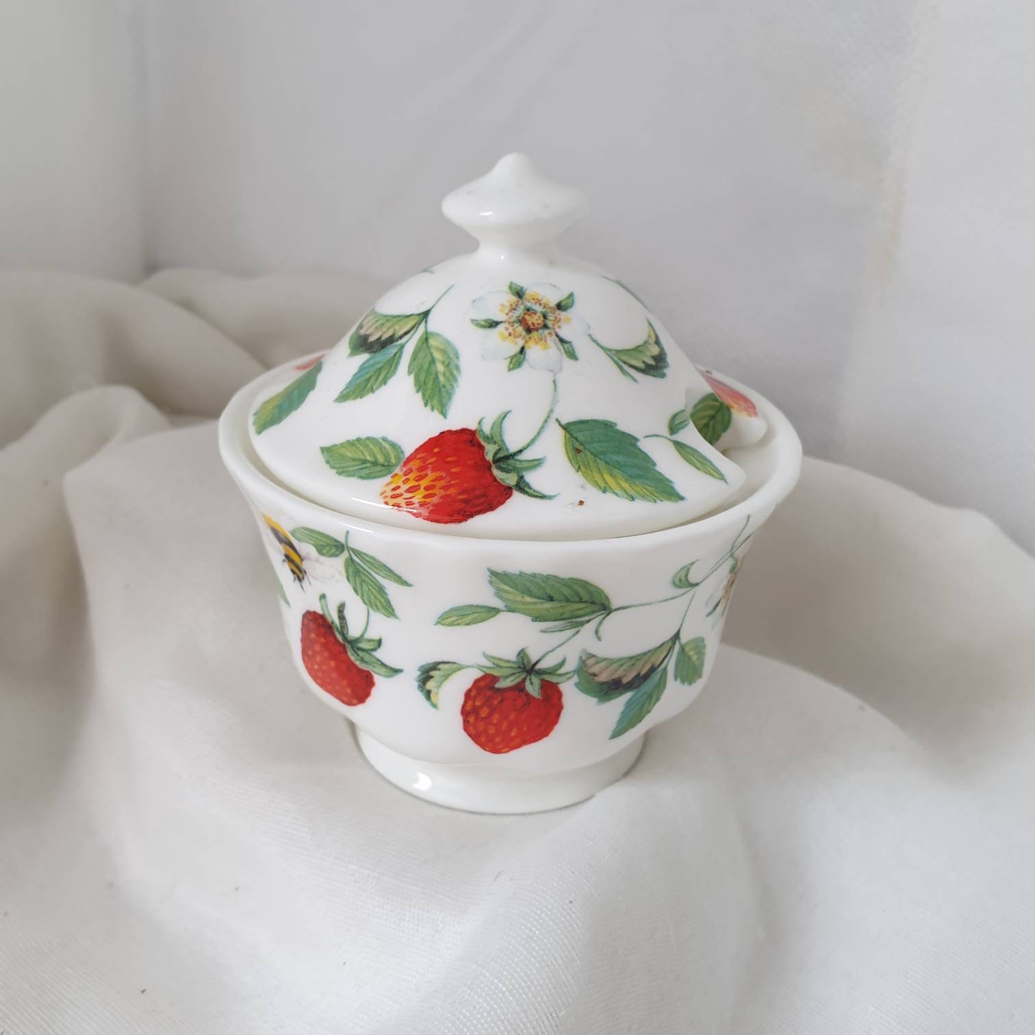 Roy Kirkham Alpine Strawberry Covered Sugar bowl