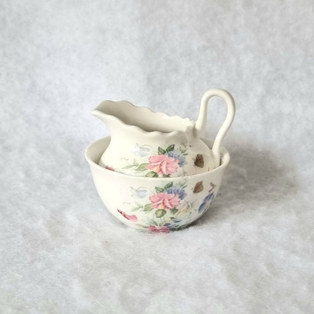 Vintage Mini Jug and Washbowl, Miniature China Floral Washbasin and Jug ...