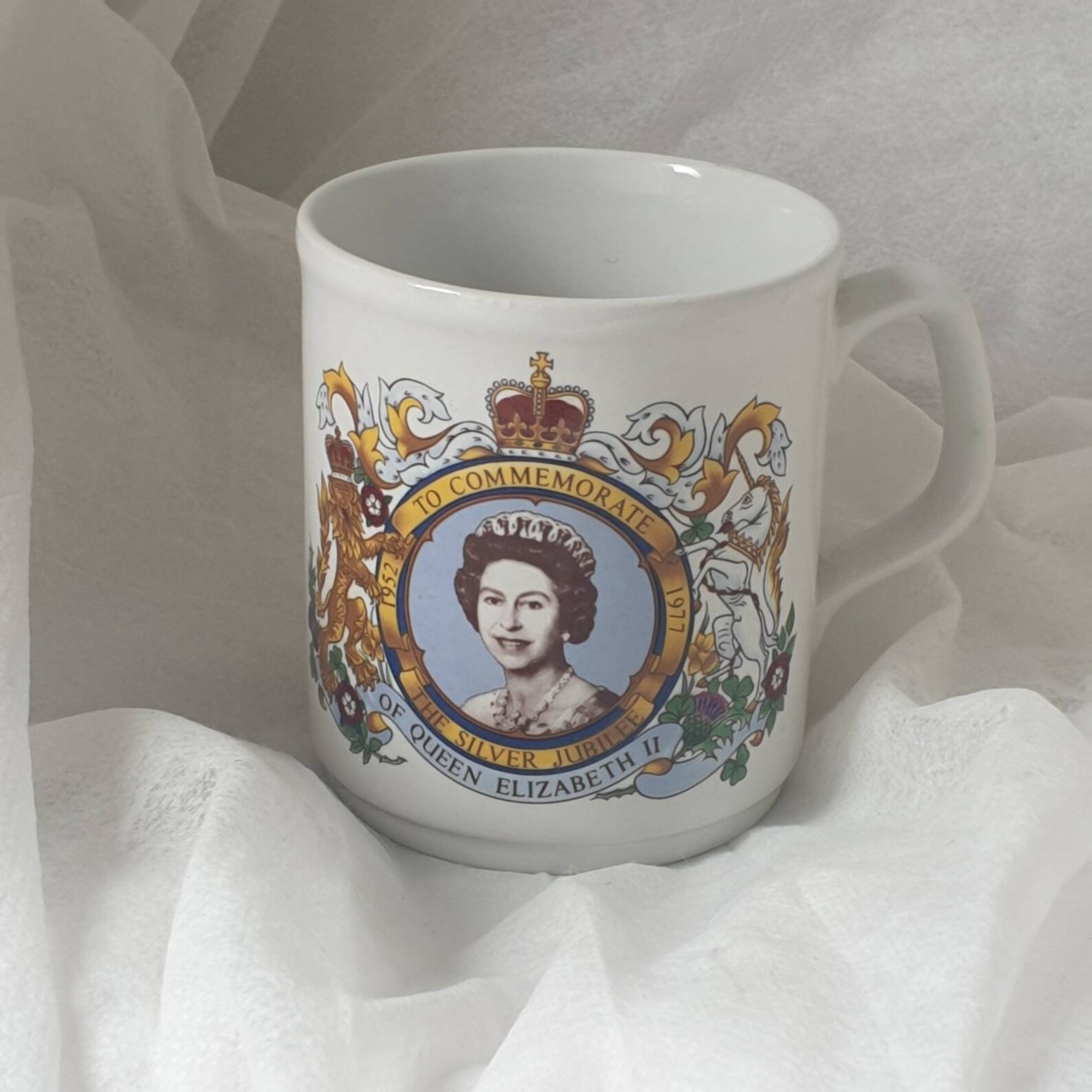 Queen Elizabeth II Silver Jubilee Mug Tabletops Cartwrights Etsy