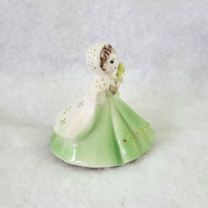 Vintage Kitsch Porcelain Girl Figurine, Green Dress Porcelain Mini Firgurine, Hooded Green Dress Porcelain Figure image 3