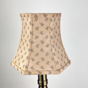 Bell Buffet Lampshade Floral Colonial Fabric 1850 Design CLIP ON Hex Bell Lamp Shade Vintage Calico Early American Cottage 5" x 8" x 7" Tall