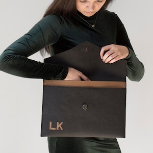 Custodia per laptop in pelle vegana, custodia per computer in carta lavabile, custodia per laptop personalizzata, custodia per Macbook nera, regalo personalizzato, SPEDIZIONE GRATUITA!!!