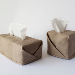 Tissue box cover, Handmade linen tissue holder image 4