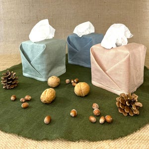 Reusable Linen Tissue Box Cover for a box with paper napkins, 15 colors, Minimalist Room Decor