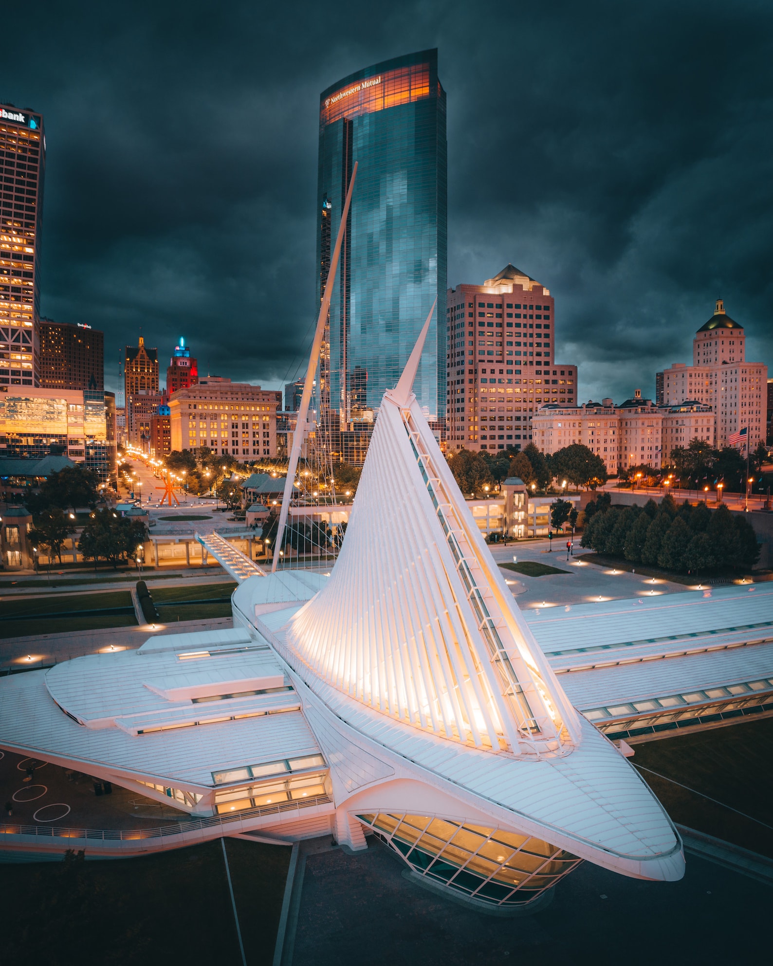 Milwaukee Art Museum at Night in Milwaukee Wisconsin Samuel Etsy