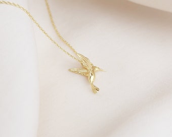 Gold Hummingbird Necklace, Hummingbird Jewellery, Necklaces for Women, Bridesmaid Gift, Gift for Her, Birthday Gift, Dainty, 18k Gold