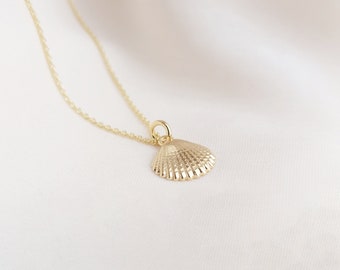 Gold Shell Necklace, Shell Jewellery, Necklaces for Women, Bridesmaid Gift, Gift for Her, Birthday Gift, Dainty, 18k Gold