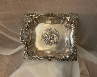 Antique Victorian, Repousse, Footed Handled BRIDAL BASKET, Quadruple Plate, By WOODMAN Cook Company