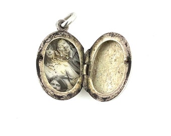 Vintage Silver Locket Pendant with Photo / Sterling Silver 925 / Collectible Jewelry