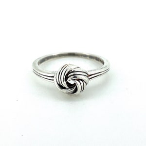 Vintage Silver Knot Ring / Sterling Silver 925 / Intricate Design / Size 10