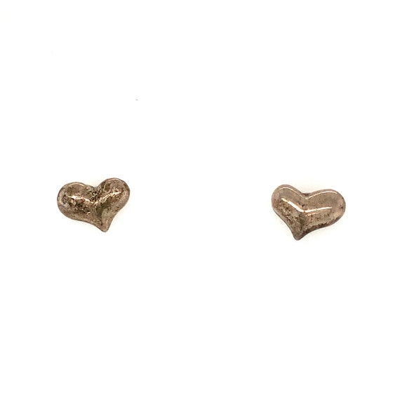 Vintage Silver Heart Push Back Stud Earrings / Sol