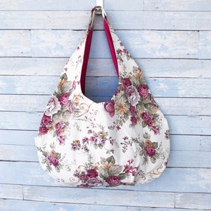 Handmade roses print hobo beach bag. Large fabric hobo handbag. Pink flowers big tote bag. Shoulder bag. Summer bag. Gift for mom, gift idea