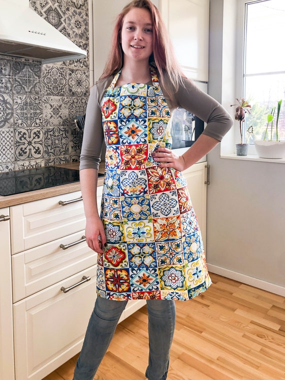 Tablier de style méditerranéen pour femme. Tablier de cuisine à carreaux  avec poches. Tablier de cuisine le meilleur cadeau pour une mère, un cadeau  pour elle. -  France