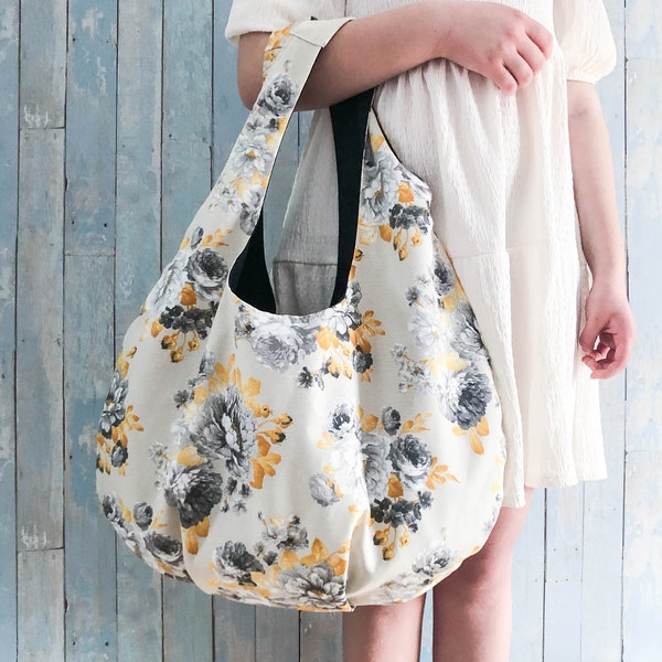 Floral hobo beach bag. Black, yellow roses on cream handmade large fabric hobo handbag. Big tote bag. Shoulder bag. Summer bag. Gift for mom