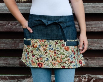 Garden apron, dark denim garden apron for woman with floral patterns, gardening apron, half apron with pockets, florist apron