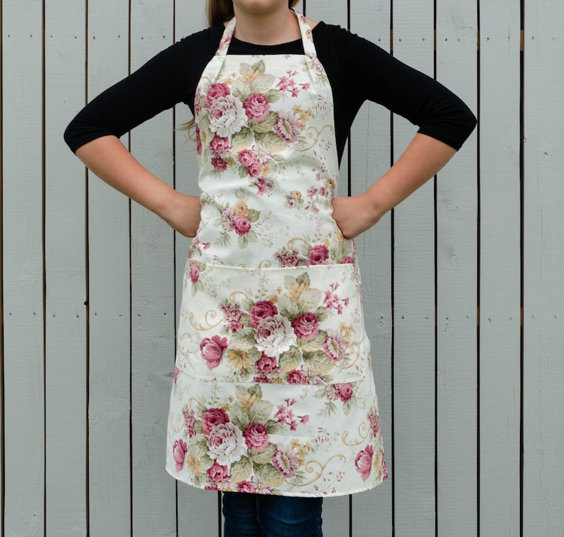 Aprons for Women. Roses Print Floral Apron for Woman With Etsy