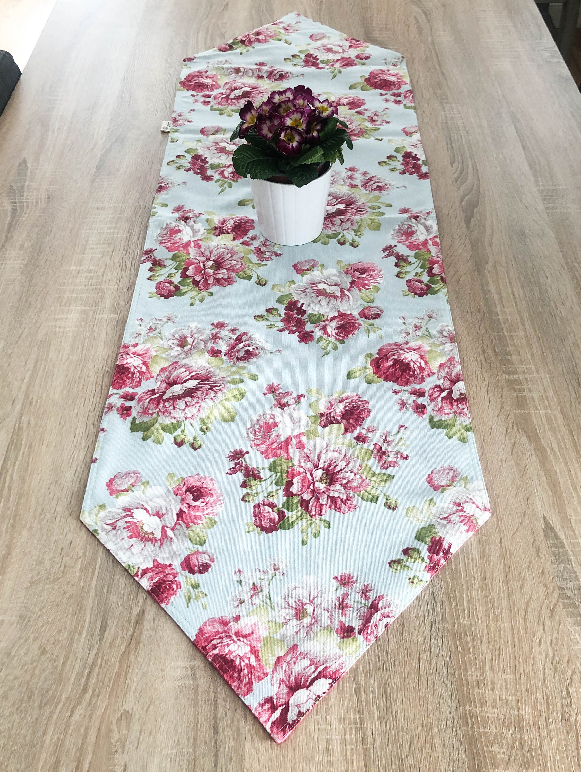 Rose Table runner. Summer handmade table runner with roses on Etsy