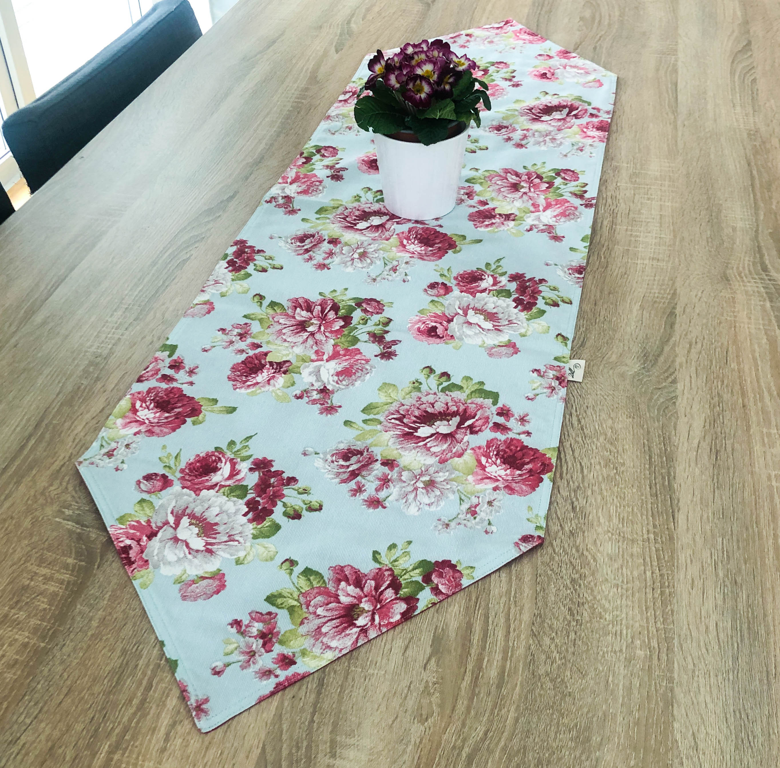 Rose Table runner. Summer handmade table runner with roses on Etsy