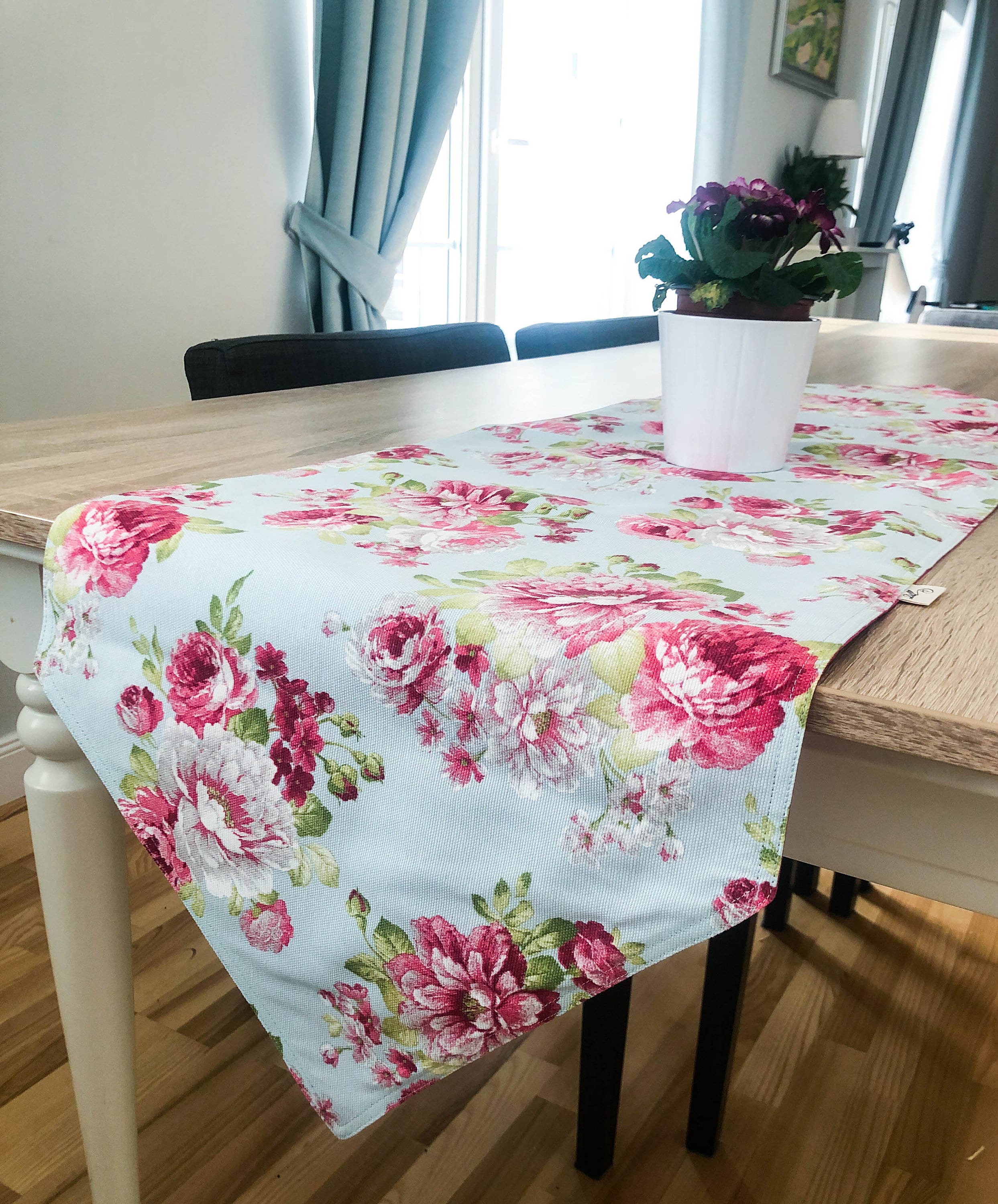 Rose Table runner. Summer handmade table runner with roses on Etsy