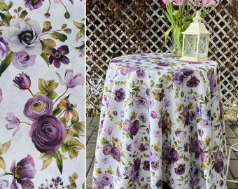 Runde lila Pfingstrosen Tischdecke für florales Küchendekor. Fliederfarbene Blumen sommerliche Tischwäsche für Esstisch. Florale Tischdecke