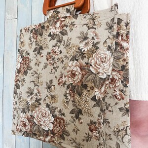 Brown Roses print market bag. Handmade shopping bag. Floral tote bag. Summer bag. Wooden handles bag for shopping. Gift for mom image 5