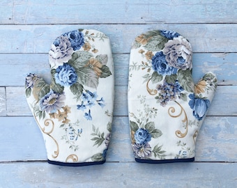 Floral oven mitt. Soft durable oven glove. Blue roses print baking glove. Oven mitten. Kitchen gloves. Housewarming gift