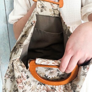 Brown Roses print market bag. Handmade shopping bag. Floral tote bag. Summer bag. Wooden handles bag for shopping. Gift for mom image 4