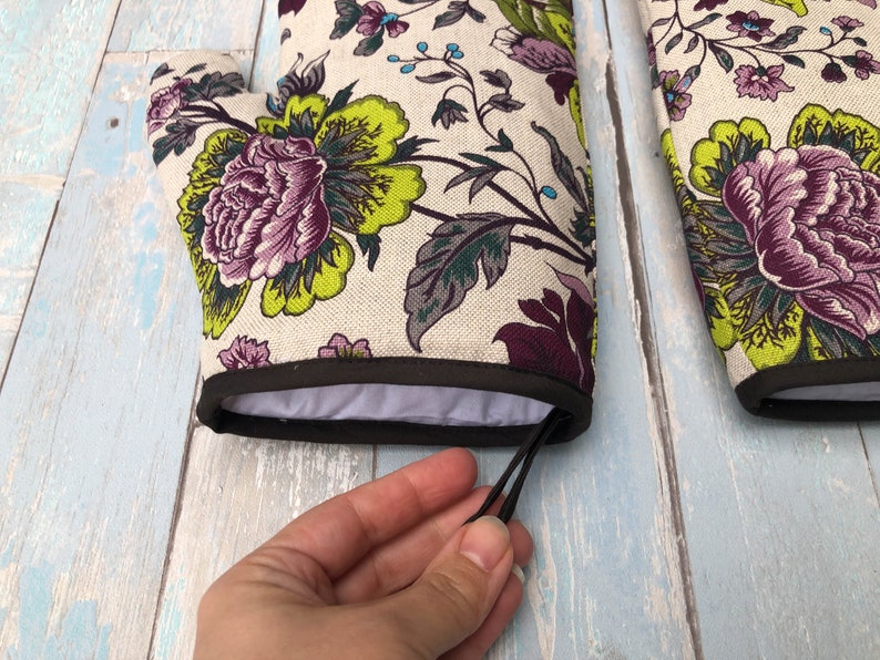 100% Linen oven mitts, set of 2. Soft durable floral linen oven gloves. Baking gloves. Oven mittens. Kitchen gloves. Housewarming gift image 6