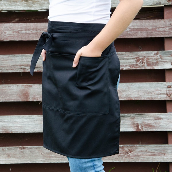 Black knee length half apron for kitchen, waiters apron, work apron, bartender apron, black apron, apron with pockets, cafe apron, work wear