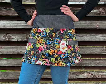Black floral half apron for garden with pockets, gardening apron for women, teacher apron, florist apron, gardeners apron